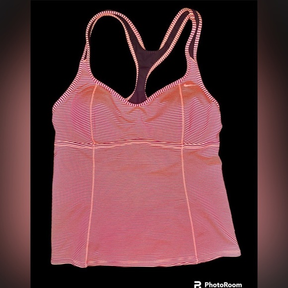 Nike striped athletic top | women’s size medium - Picture 1 of 4